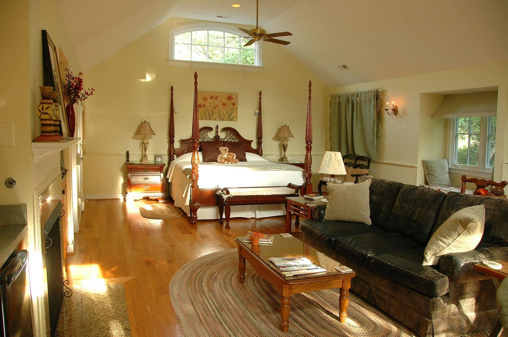 The Inn At Sugar Hollow Farm Crozet Екстериор снимка
